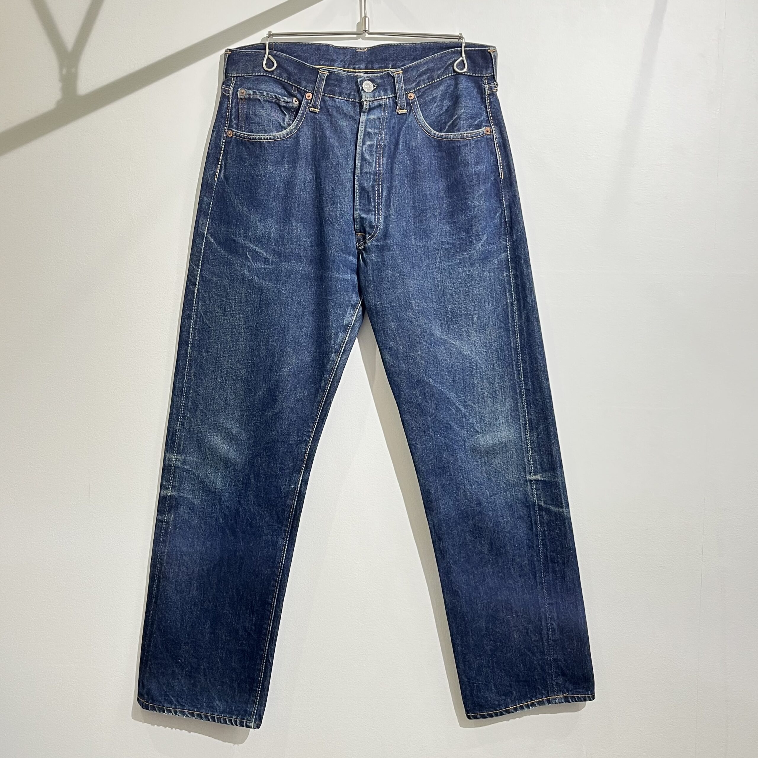 8/12 ONLINE 入荷！60s Levi's 501 Big E “V stitch” Denim Jeans ...